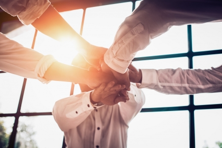 Interessierte Unternehmen haben die Möglichkeit, in kostenfreien Einzelgesprächen Informationen über die Fördermöglichkeiten des INQA-Coachings zu erhalten. © Adobe.stock.com - Panya Studio 